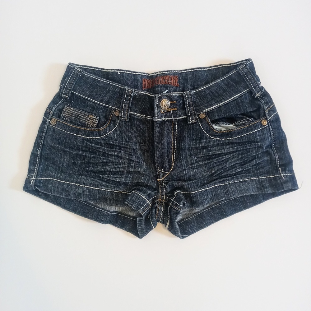 Free Culture Jean shorts
